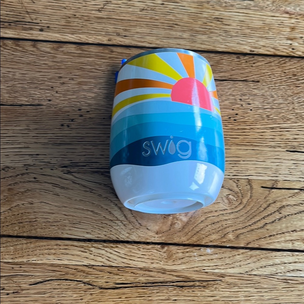 Swig cup